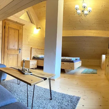 Siegel Almhuette * 제더하우스